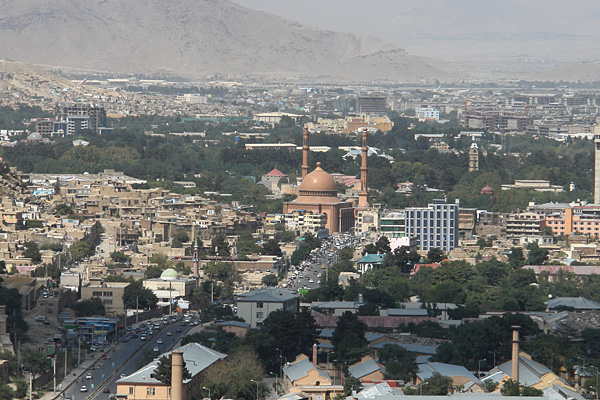 Ansicht von Kabul mit der Abdul Rahman Moschee © Sergei/AdobeStock